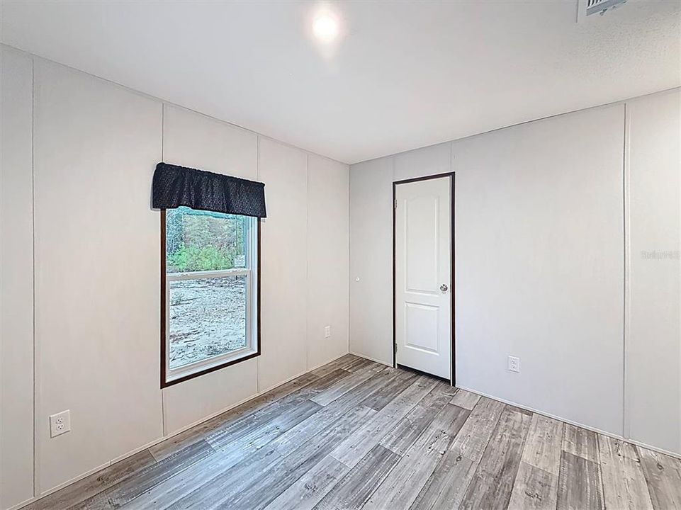 For Sale: $224,900 (4 beds, 2 baths, 1560 Square Feet)