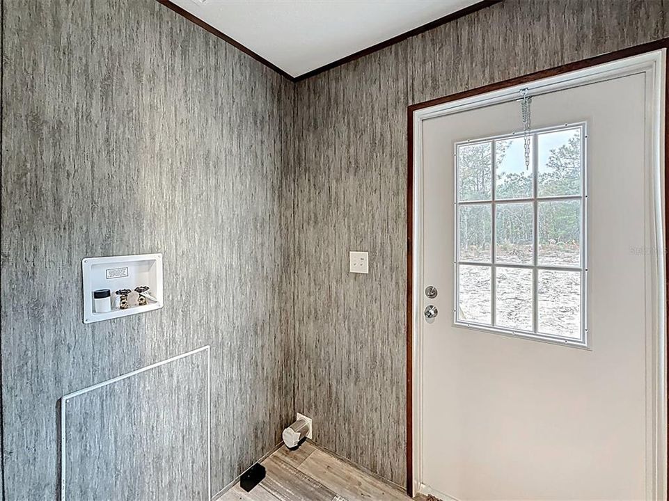 For Sale: $224,900 (4 beds, 2 baths, 1560 Square Feet)