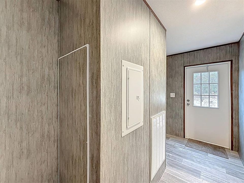 For Sale: $224,900 (4 beds, 2 baths, 1560 Square Feet)