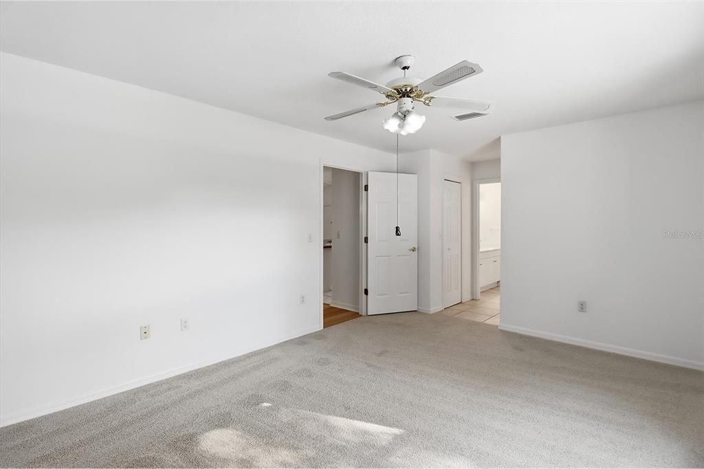 For Sale: $350,000 (3 beds, 2 baths, 1450 Square Feet)