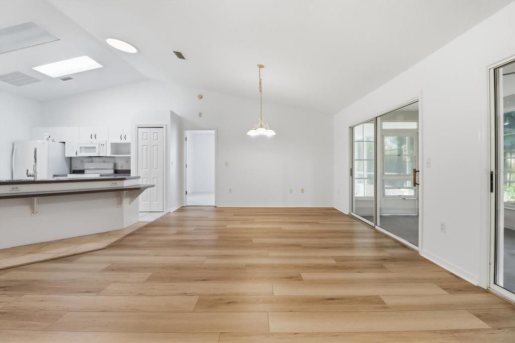 For Sale: $350,000 (3 beds, 2 baths, 1450 Square Feet)