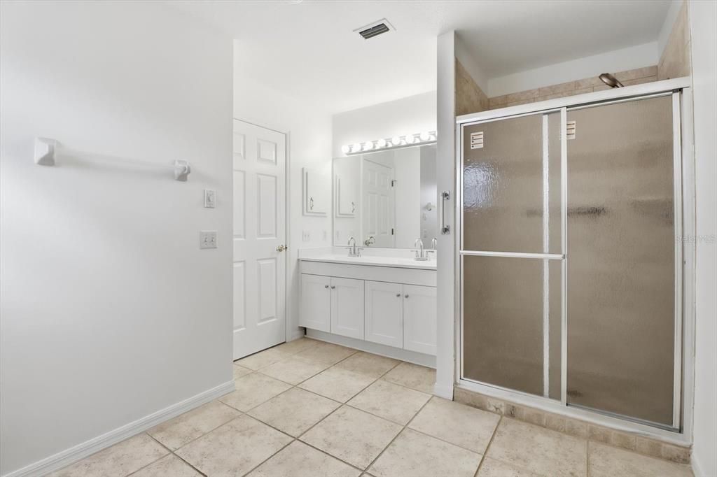 For Sale: $350,000 (3 beds, 2 baths, 1450 Square Feet)