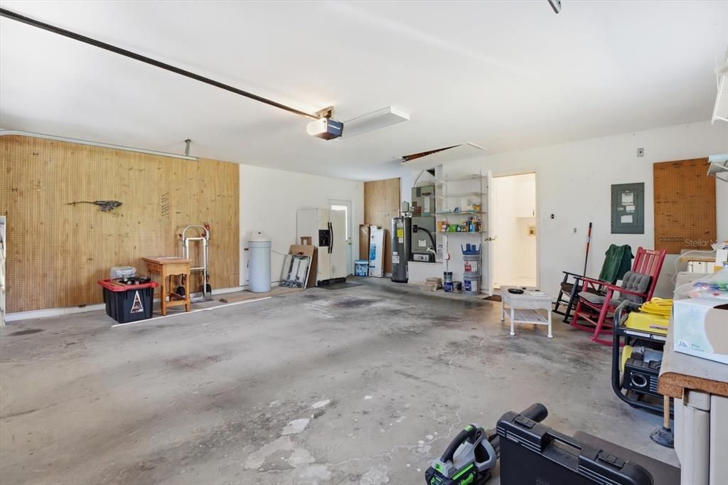 For Sale: $350,000 (3 beds, 2 baths, 1450 Square Feet)