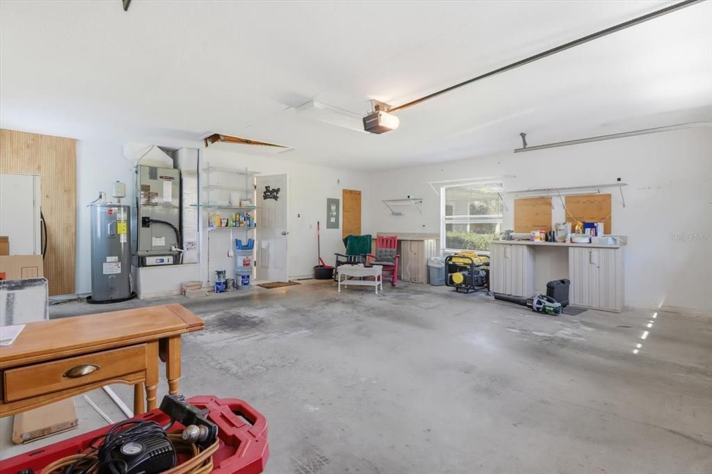 For Sale: $350,000 (3 beds, 2 baths, 1450 Square Feet)