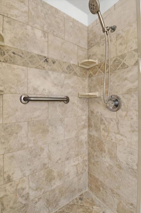 For Sale: $350,000 (3 beds, 2 baths, 1450 Square Feet)