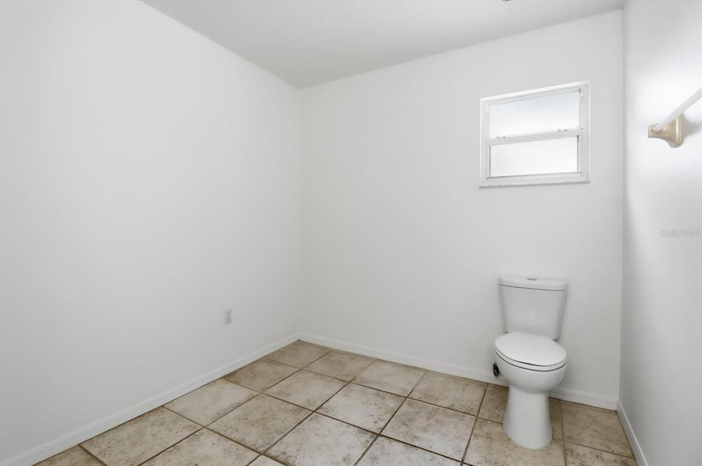 For Sale: $350,000 (3 beds, 2 baths, 1450 Square Feet)