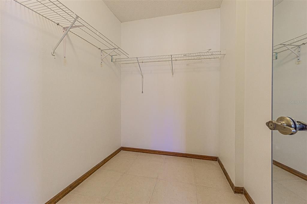 For Sale: $315,000 (2 beds, 2 baths, 1523 Square Feet)