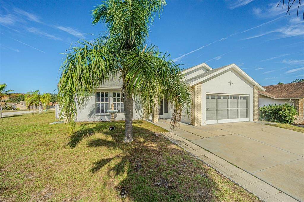 For Sale: $315,000 (2 beds, 2 baths, 1523 Square Feet)