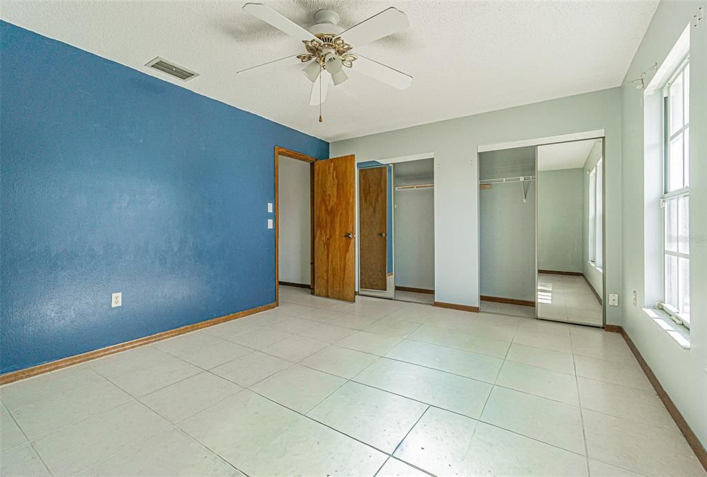 For Sale: $315,000 (2 beds, 2 baths, 1523 Square Feet)