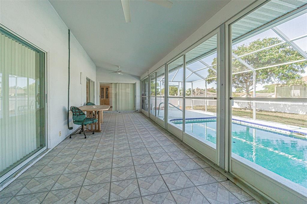 For Sale: $315,000 (2 beds, 2 baths, 1523 Square Feet)