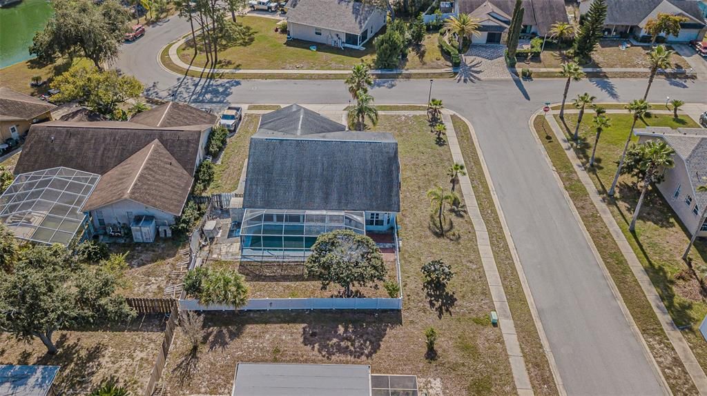 Active With Contract: $259,900 (2 beds, 2 baths, 1523 Square Feet)