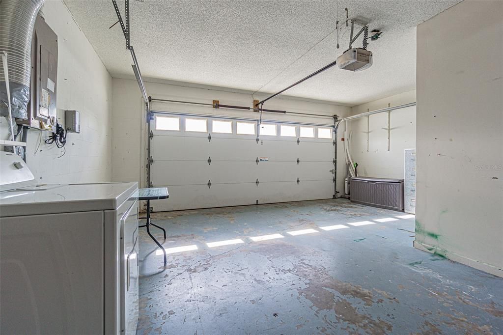 For Sale: $315,000 (2 beds, 2 baths, 1523 Square Feet)