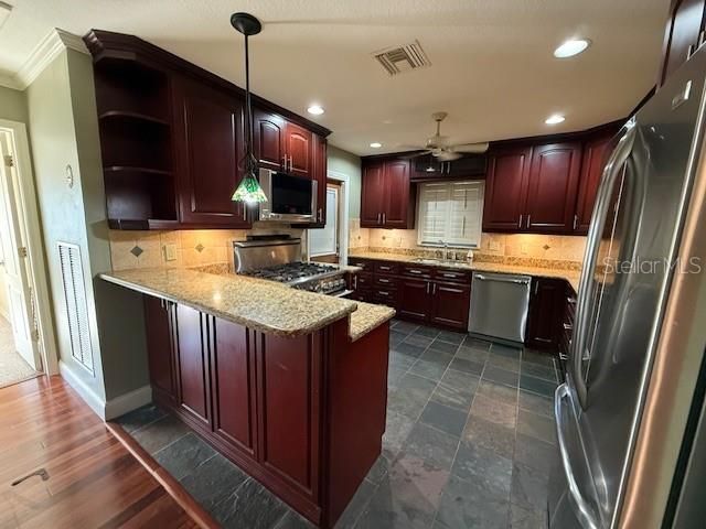 待售: $239,900 (3 贝兹, 2 浴室, 1906 平方英尺)