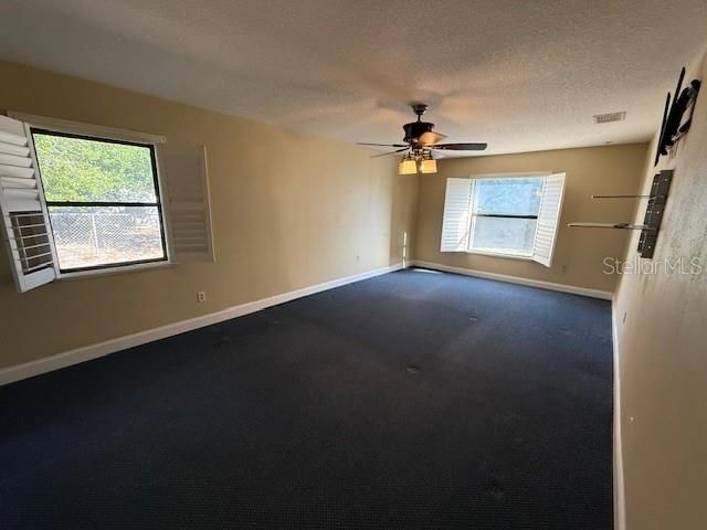 待售: $239,900 (3 贝兹, 2 浴室, 1906 平方英尺)