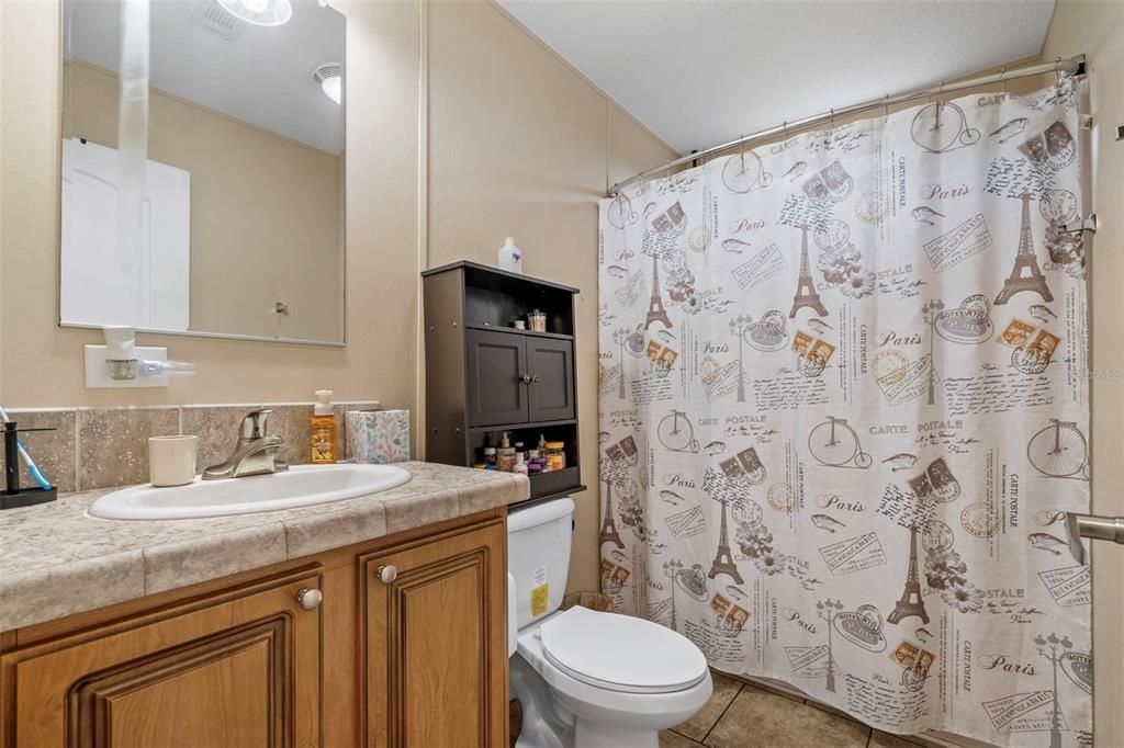 En Venta: $285,000 (3 camas, 2 baños, 1458 Pies cuadrados)