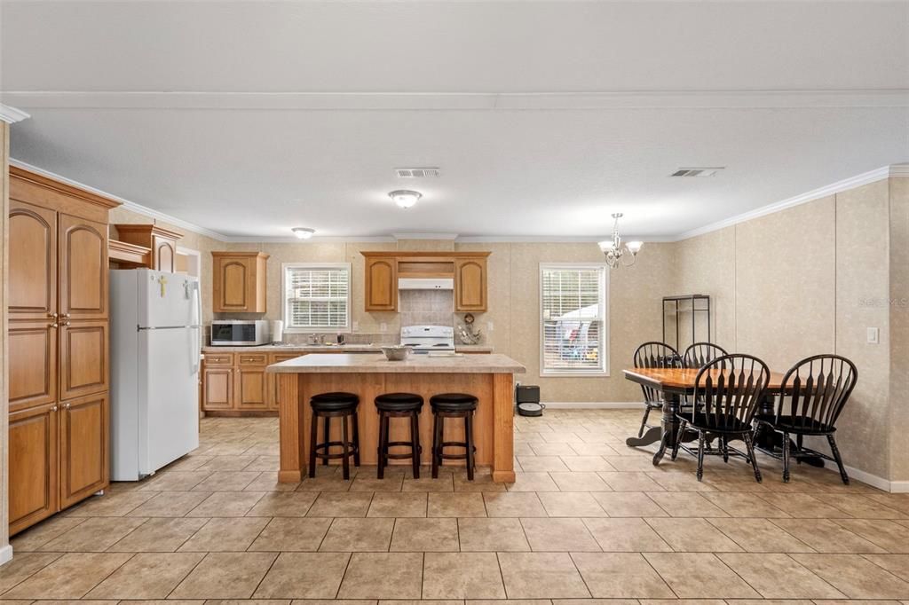 En Venta: $285,000 (3 camas, 2 baños, 1458 Pies cuadrados)