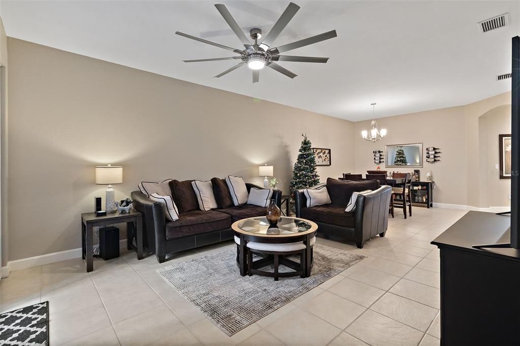 待售: $295,000 (3 贝兹, 2 浴室, 1519 平方英尺)