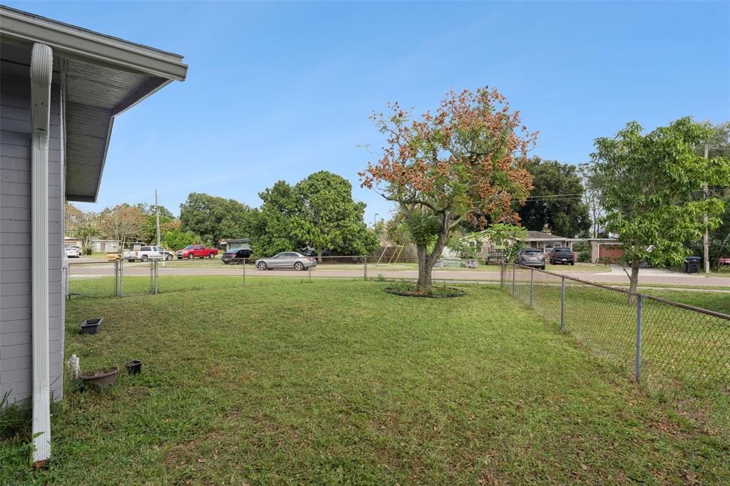 For Sale: $385,000 (3 beds, 2 baths, 1779 Square Feet)