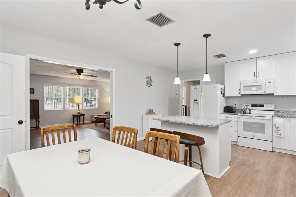 For Sale: $385,000 (3 beds, 2 baths, 1779 Square Feet)