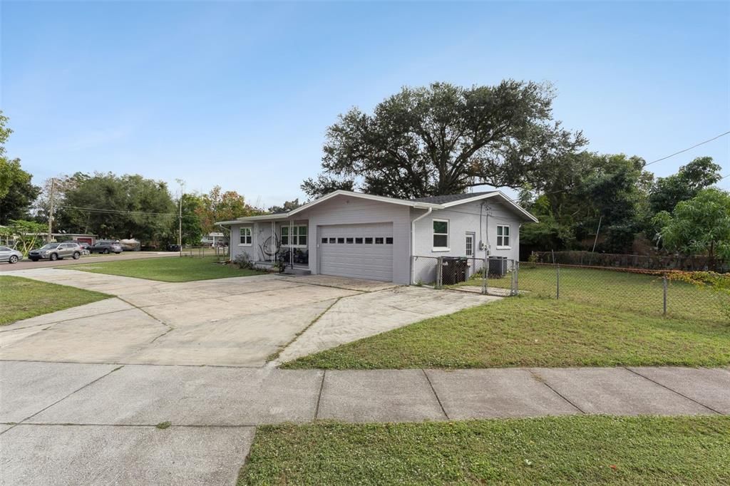 For Sale: $385,000 (3 beds, 2 baths, 1779 Square Feet)
