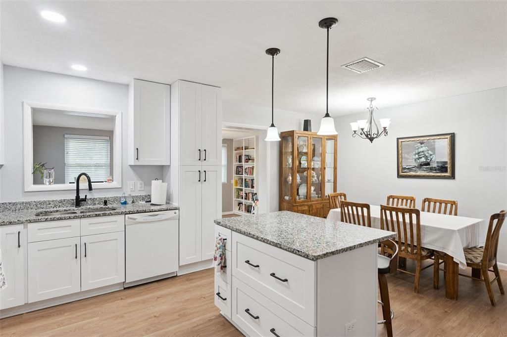 For Sale: $385,000 (3 beds, 2 baths, 1779 Square Feet)