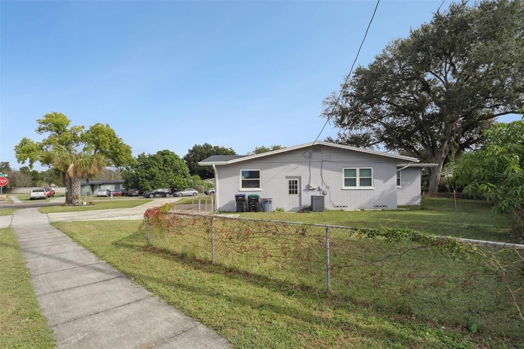 For Sale: $385,000 (3 beds, 2 baths, 1779 Square Feet)