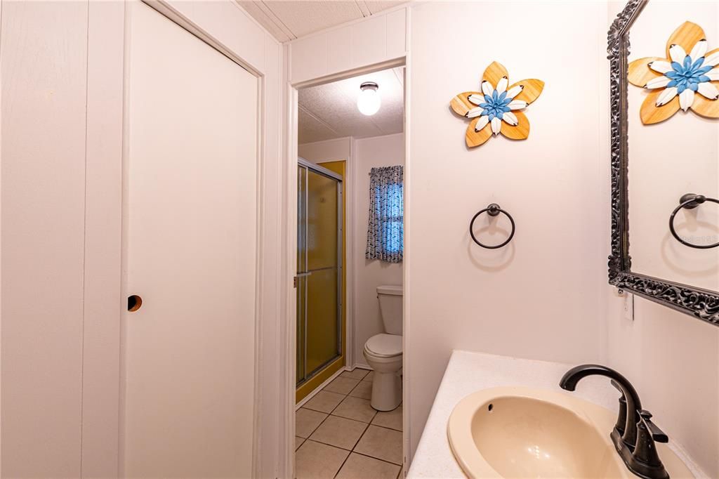 For Sale: $174,900 (2 beds, 2 baths, 1008 Square Feet)