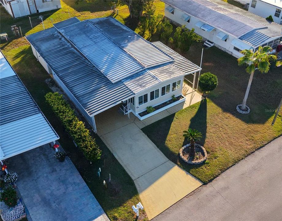 For Sale: $174,900 (2 beds, 2 baths, 1008 Square Feet)