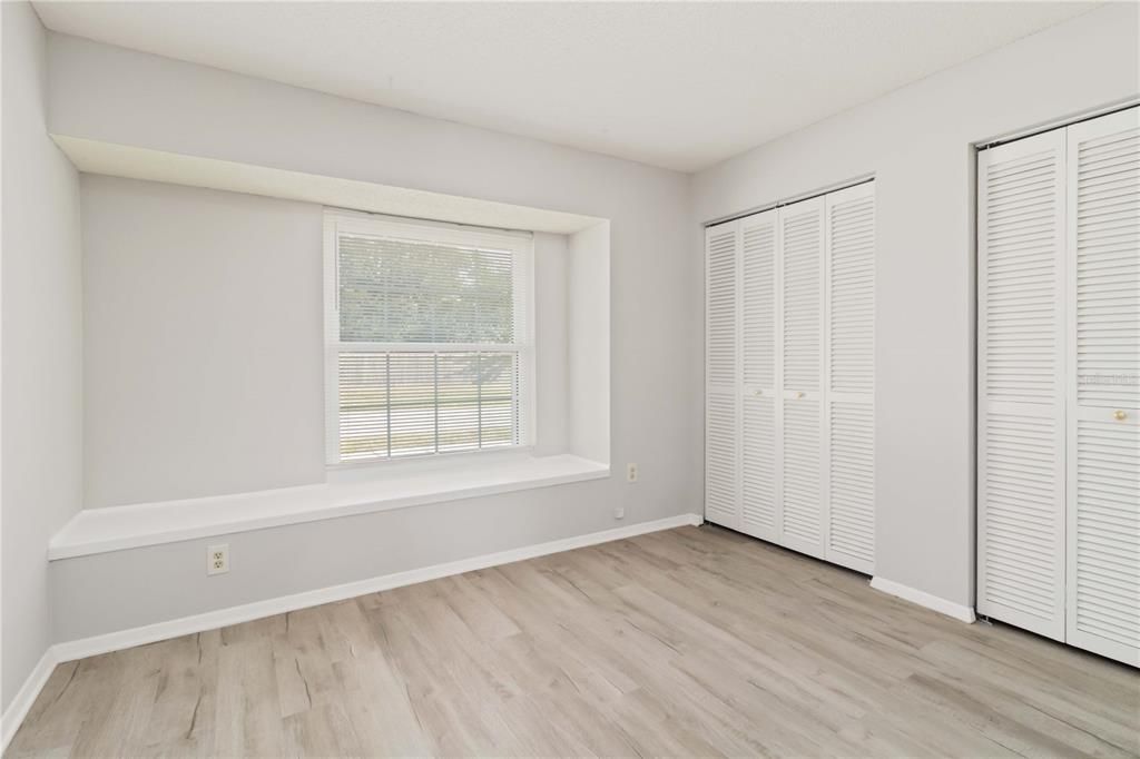 For Sale: $370,000 (3 beds, 2 baths, 1240 Square Feet)