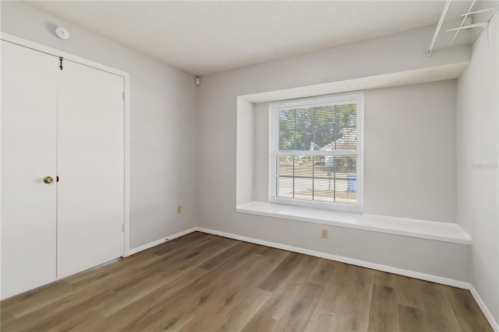 For Sale: $370,000 (3 beds, 2 baths, 1240 Square Feet)