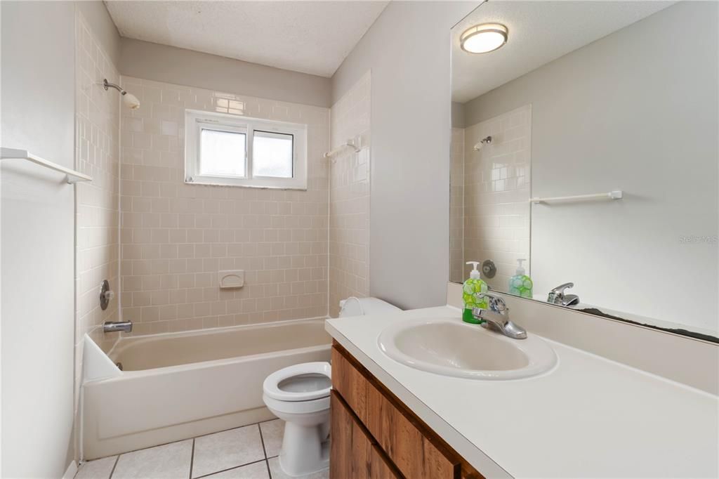 For Sale: $370,000 (3 beds, 2 baths, 1240 Square Feet)