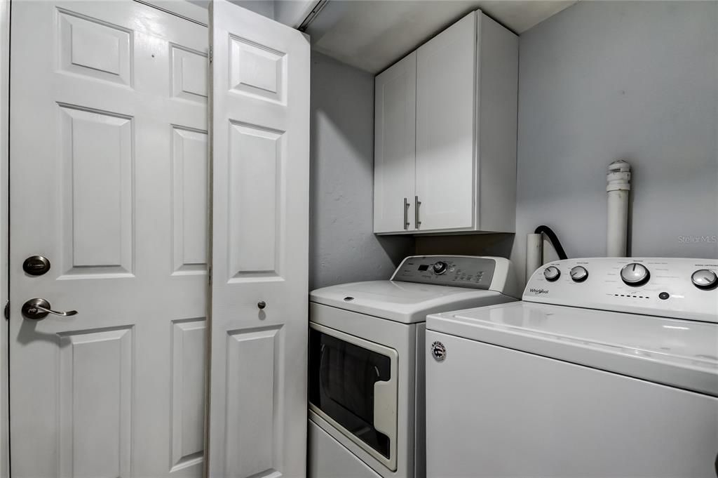 For Sale: $329,900 (2 beds, 2 baths, 1350 Square Feet)