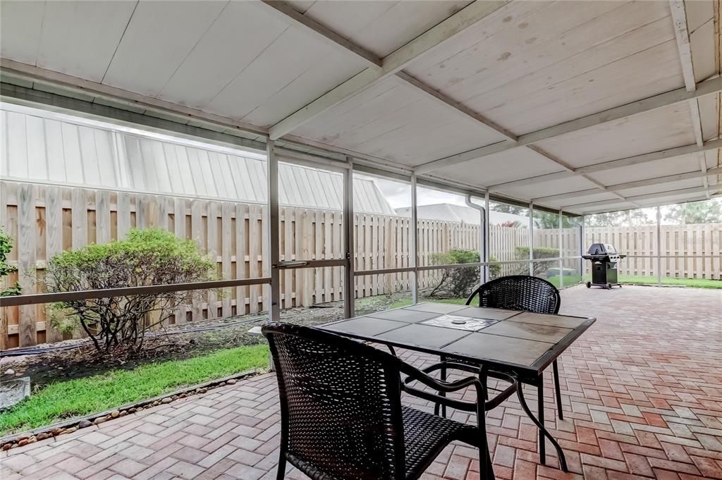 For Sale: $329,900 (2 beds, 2 baths, 1350 Square Feet)