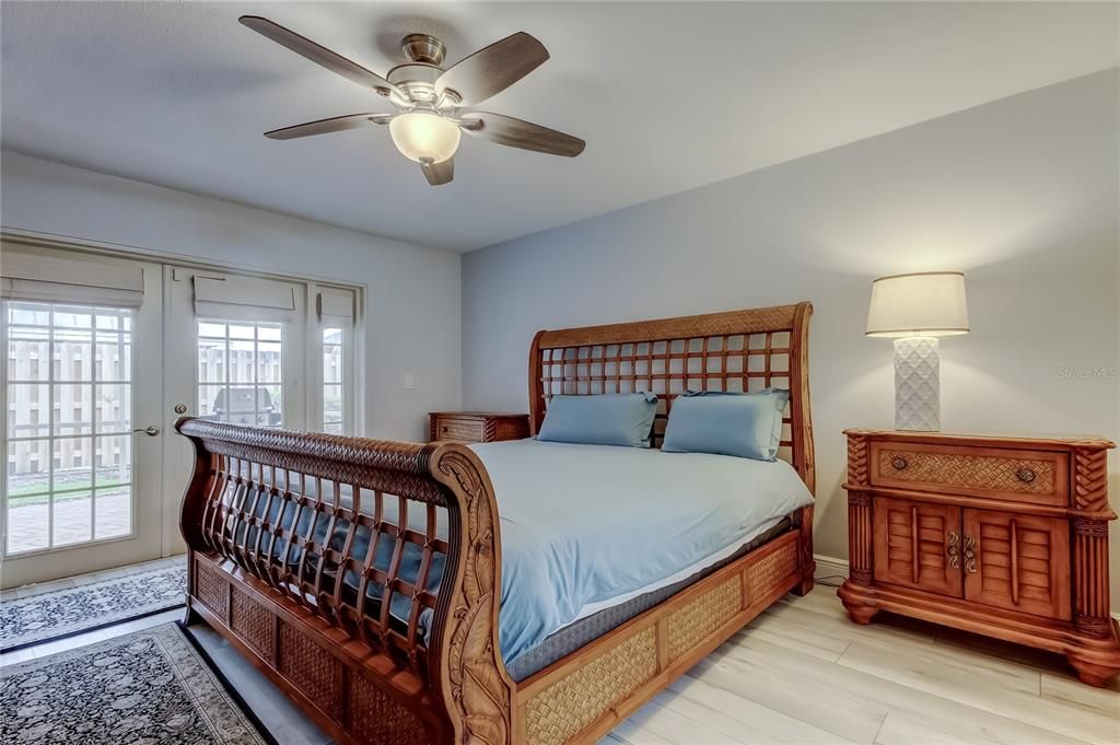 For Sale: $329,900 (2 beds, 2 baths, 1350 Square Feet)