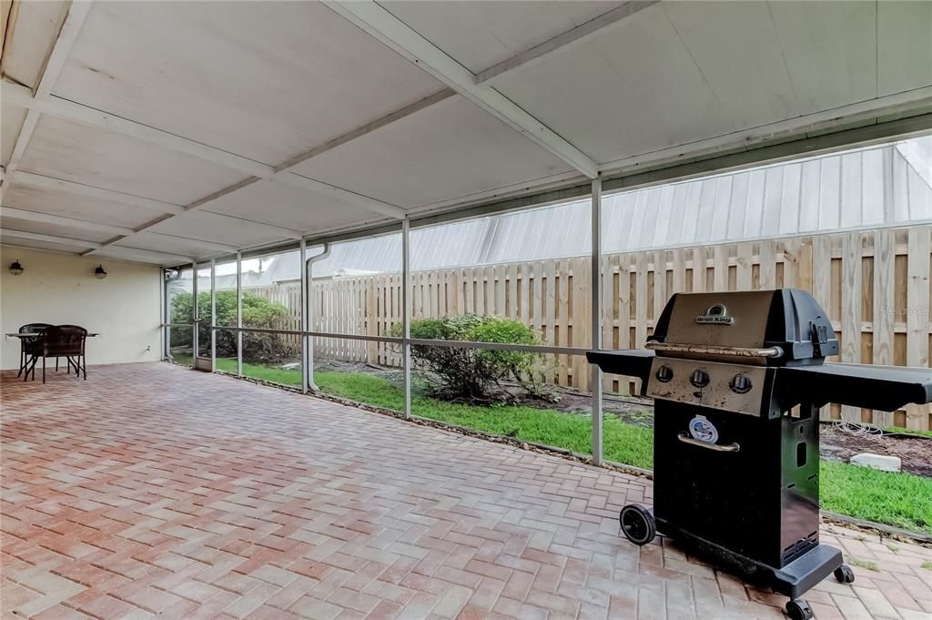 For Sale: $329,900 (2 beds, 2 baths, 1350 Square Feet)