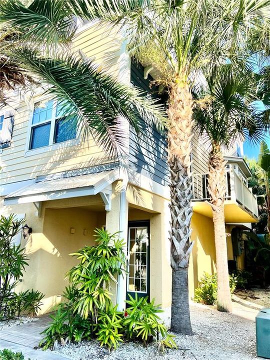 For Sale: $673,000 (3 beds, 2 baths, 1970 Square Feet)