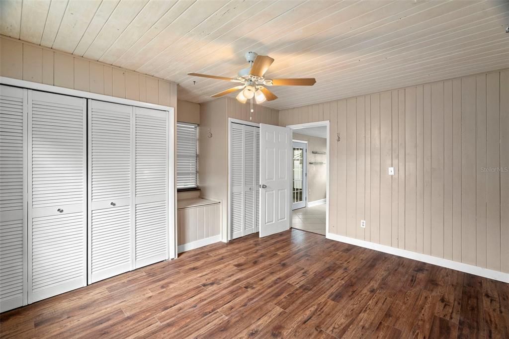 待售: $319,900 (3 贝兹, 1 浴室, 1064 平方英尺)