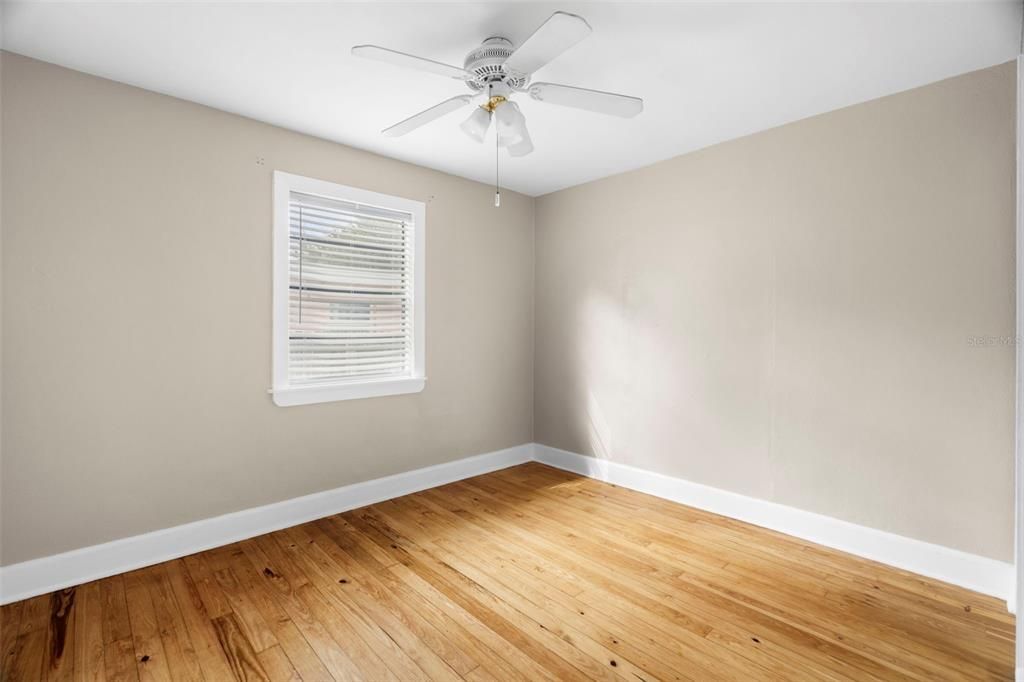 待售: $319,900 (3 贝兹, 1 浴室, 1064 平方英尺)