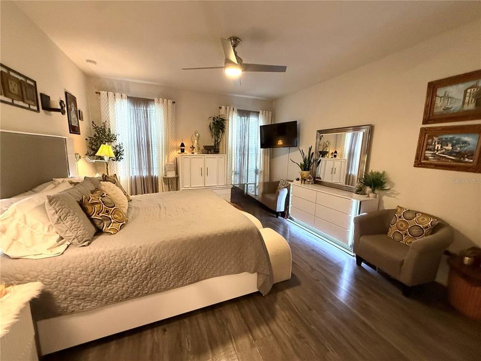 待售: $395,000 (3 贝兹, 2 浴室, 1818 平方英尺)