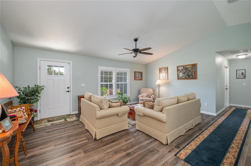 待售: $339,900 (3 贝兹, 2 浴室, 1287 平方英尺)