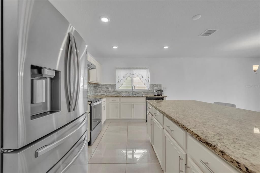 На продажу: $325,000 (3 спален, 2 ванн, 1537 Квадратных фут)