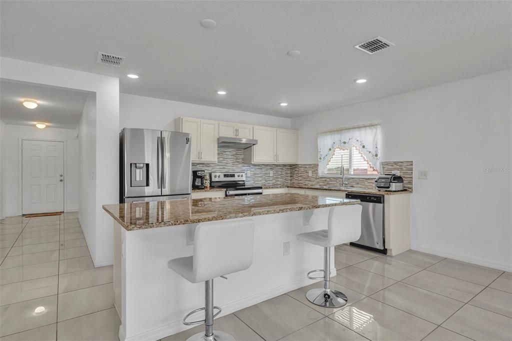 На продажу: $325,000 (3 спален, 2 ванн, 1537 Квадратных фут)