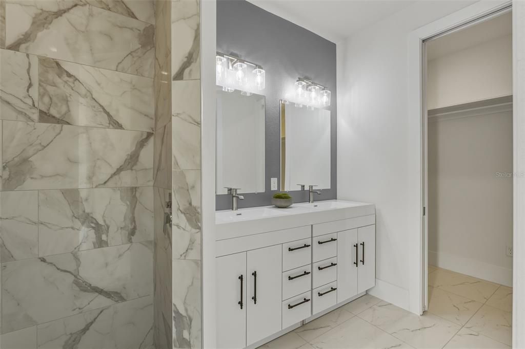 На продажу: $339,900 (3 спален, 2 ванн, 1568 Квадратных фут)