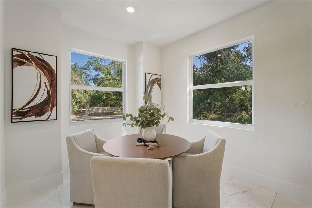 На продажу: $339,900 (3 спален, 2 ванн, 1568 Квадратных фут)