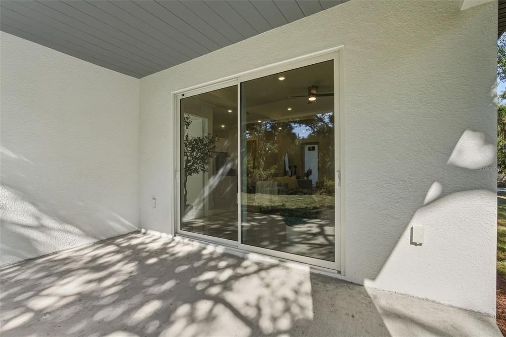 На продажу: $339,900 (3 спален, 2 ванн, 1568 Квадратных фут)