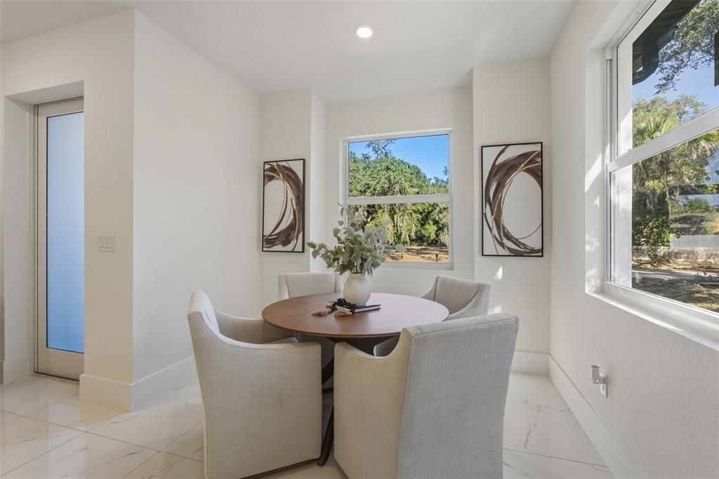 На продажу: $339,900 (3 спален, 2 ванн, 1568 Квадратных фут)