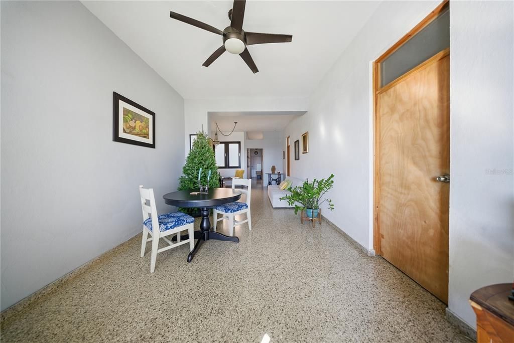 待售: $420,000 (3 贝兹, 2 浴室, 1539 平方英尺)