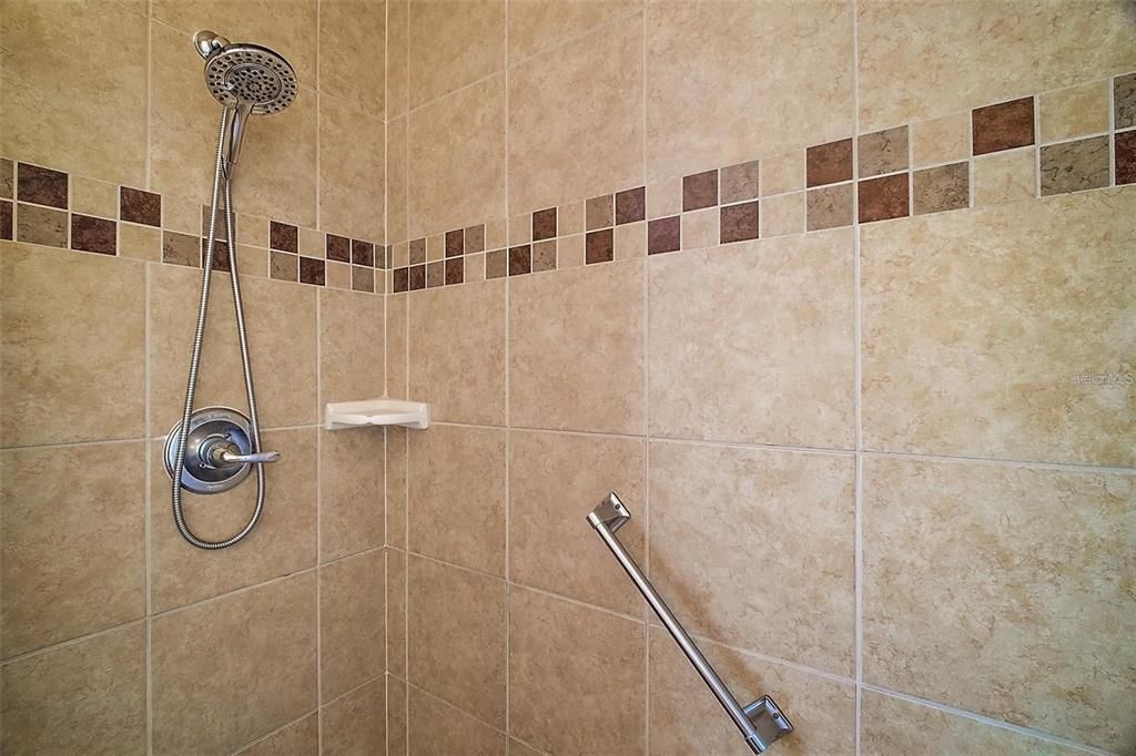 En Venta: $315,000 (3 camas, 2 baños, 1417 Pies cuadrados)