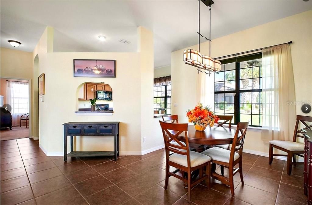 En Venta: $315,000 (3 camas, 2 baños, 1417 Pies cuadrados)