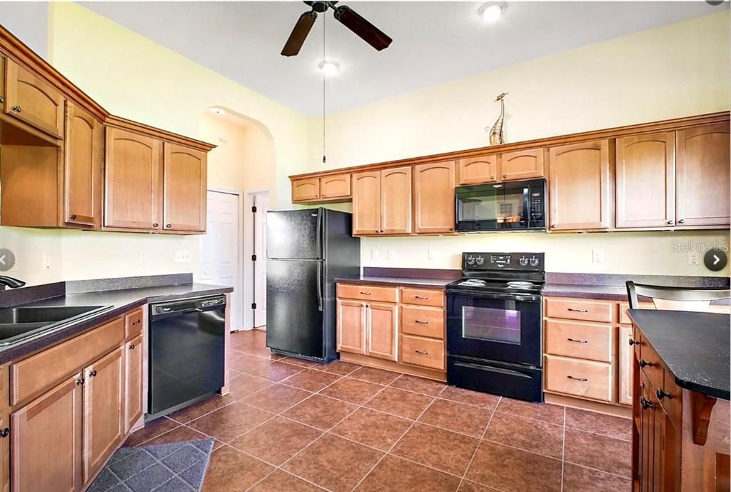 En Venta: $315,000 (3 camas, 2 baños, 1417 Pies cuadrados)